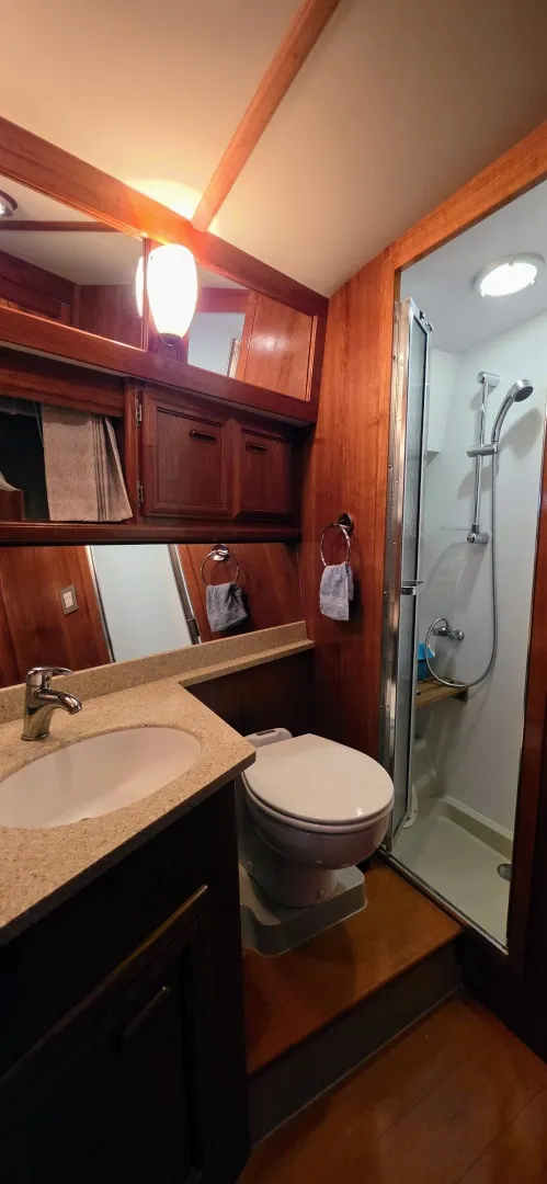 Slide: The Image of 1987 Carver 4207 Aft Cabin 42 - 7833860