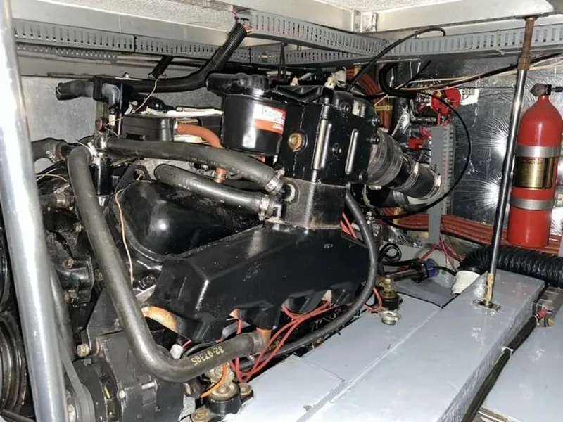 Slide: The Image of 1987 Carver 4207 Aft Cabin 42 - 7833877