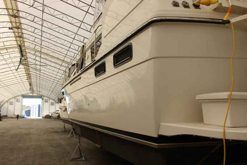 Slide: The Image of 1987 Carver 4207 Aft Cabin 42 - 7833874
