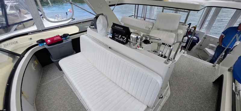 Slide: The Image of 1987 Carver 4207 Aft Cabin 42 - 7833846