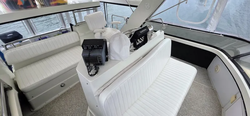 Slide: The Image of 1987 Carver 4207 Aft Cabin 42 - 7833845