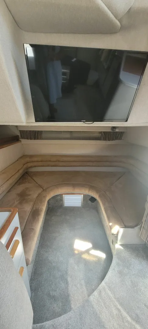 Slide: The Image of 1991 Sea Ray 350 Sundancer 35 - 7833934