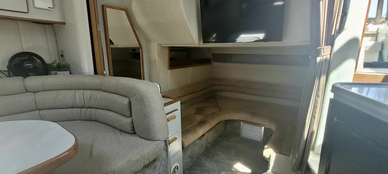 Slide: The Image of 1991 Sea Ray 350 Sundancer 35 - 7833932