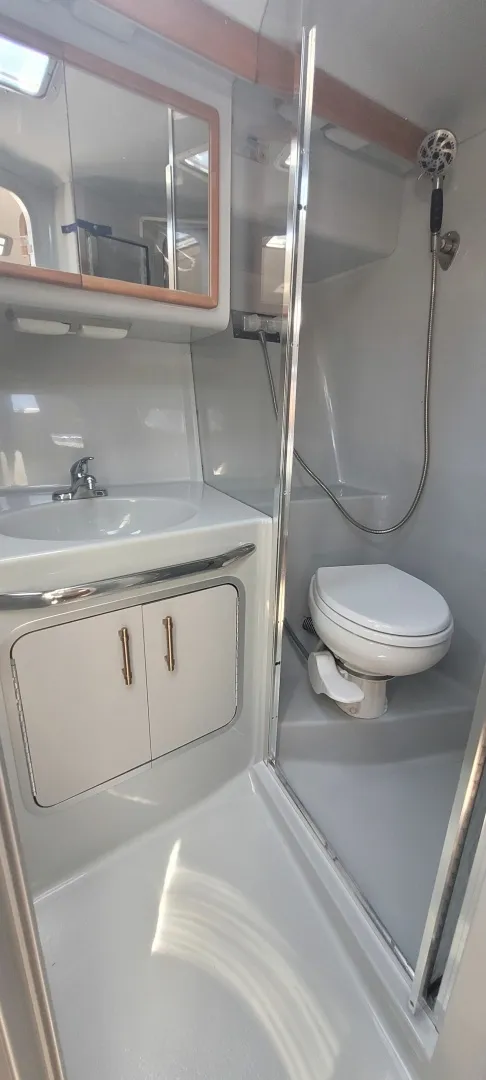 Slide: The Image of 1991 Sea Ray 350 Sundancer 35 - 7833936