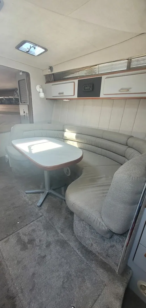 Slide: The Image of 1991 Sea Ray 350 Sundancer 35 - 7833928
