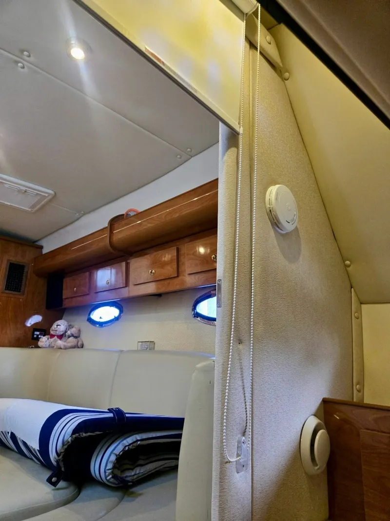 Slide: The Image of 2005 Rinker Fiesta Vee 360 36 - 7833976