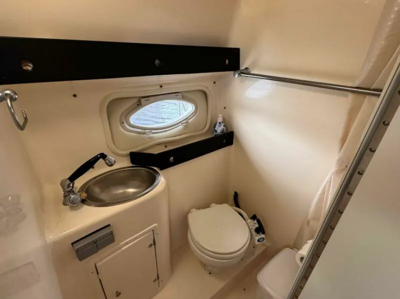 Slide: The Image of 2003 Rinker Fiesta Vee 270 27 - 7834034