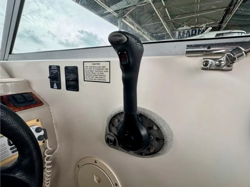Slide: The Image of 2003 Rinker Fiesta Vee 270 27 - 7834025