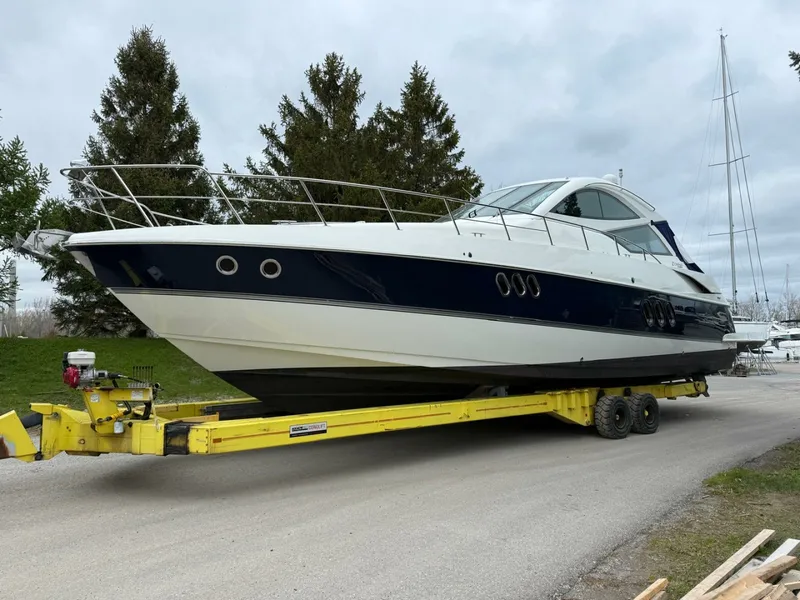 Slide: The Image of 2013 Cruisers Yachts 540 Sports Coupe 54 - 7834242