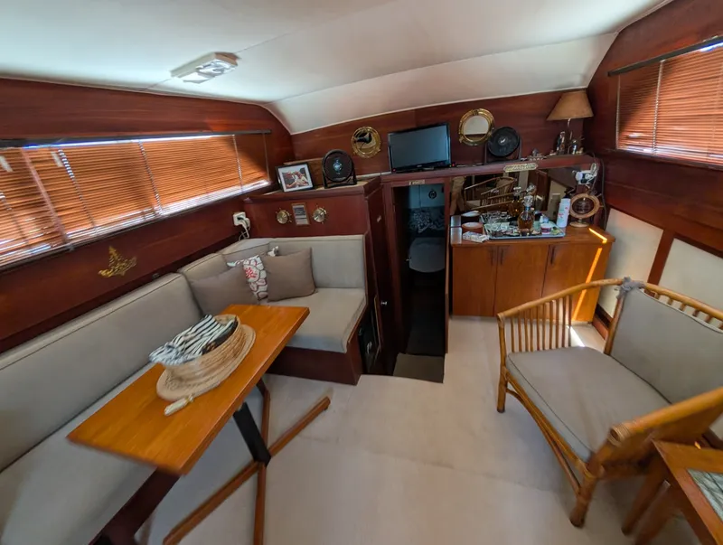 Slide: The Image of 1977 Trojan 36 Tri-Cabin 36 - 7834322