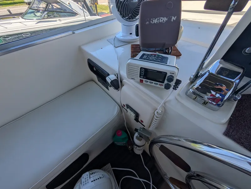 Slide: The Image of 1977 Trojan 36 Tri-Cabin 36 - 7834305