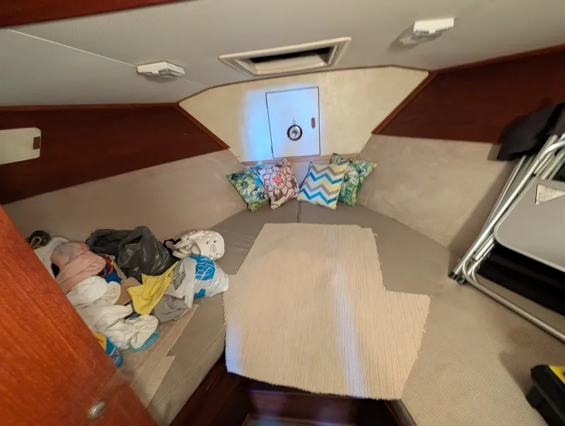 Slide: The Image of 1977 Trojan 36 Tri-Cabin 36 - 7834329