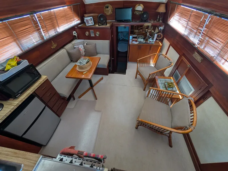 Slide: The Image of 1977 Trojan 36 Tri-Cabin 36 - 7834312