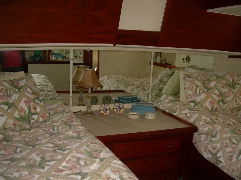 Slide: The Image of 1977 Trojan 36 Tri-Cabin 36 - 7834338