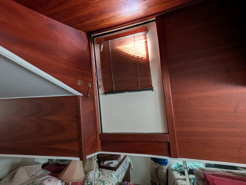 Slide: The Image of 1977 Trojan 36 Tri-Cabin 36 - 7834340