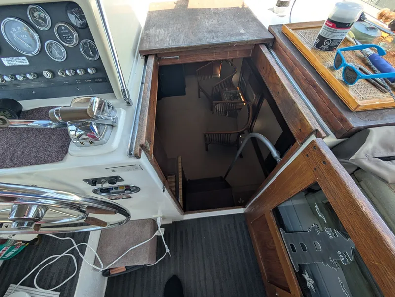 Slide: The Image of 1977 Trojan 36 Tri-Cabin 36 - 7834311