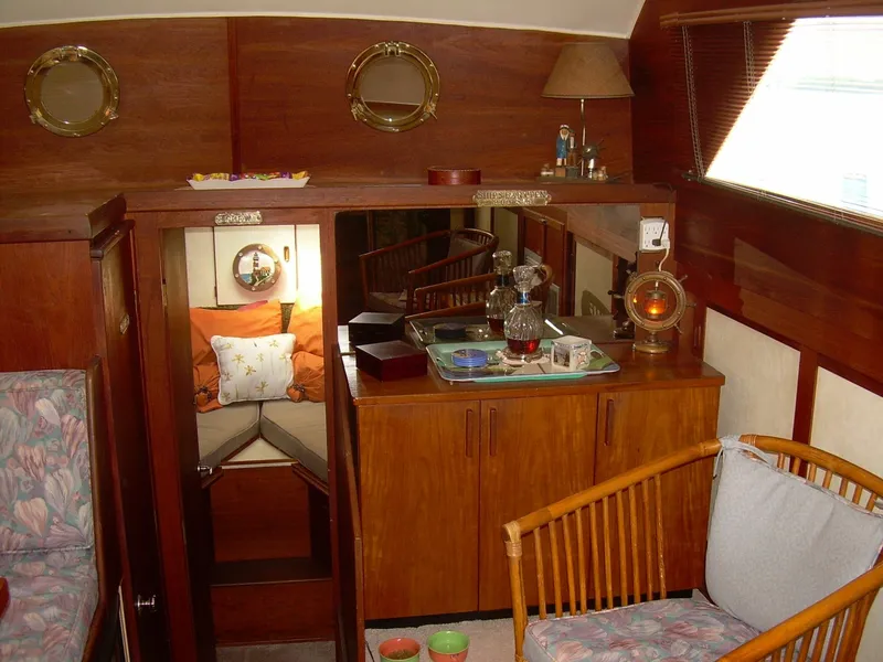 Slide: The Image of 1977 Trojan 36 Tri-Cabin 36 - 7834327
