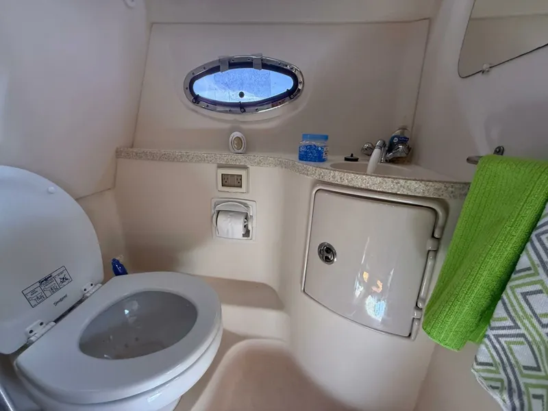 Slide: The Image of 2008 Regal 2860 Window Express 28 - 7834582