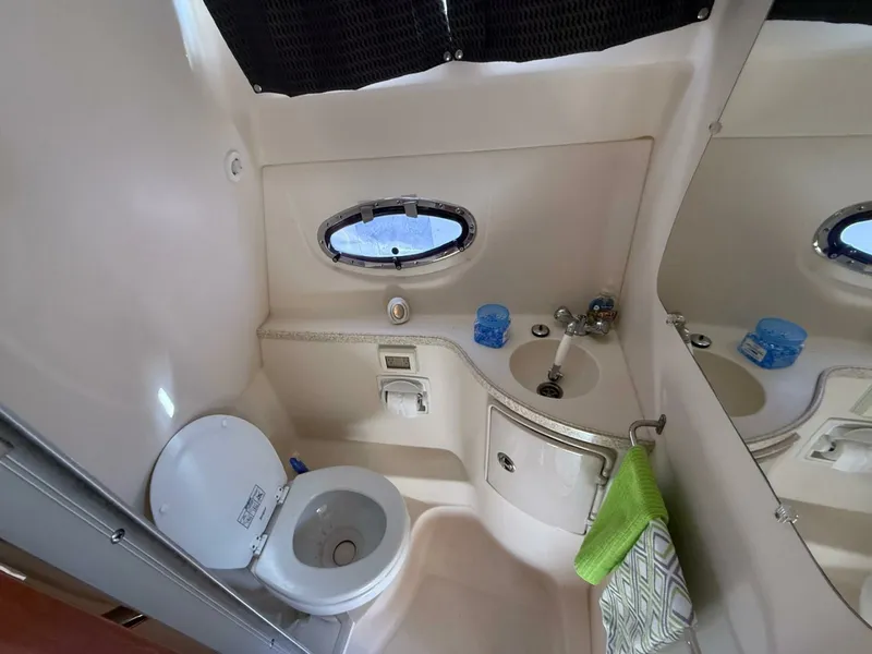 Slide: The Image of 2008 Regal 2860 Window Express 28 - 7834581
