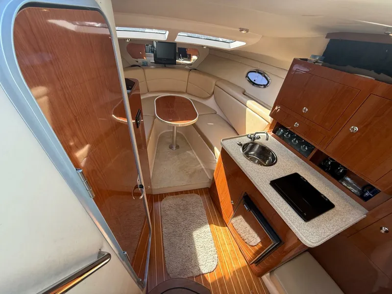 Slide: The Image of 2008 Regal 2860 Window Express 28 - 7834558