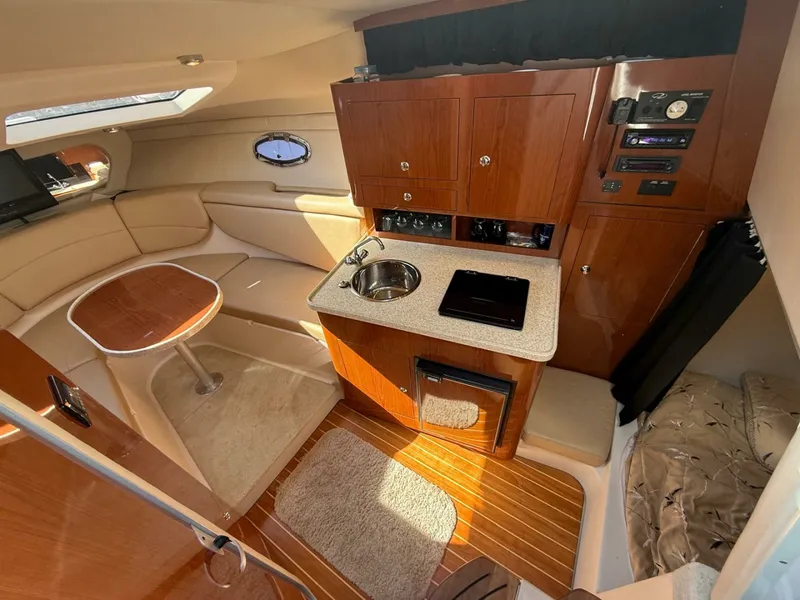 Slide: The Image of 2008 Regal 2860 Window Express 28 - 7834559