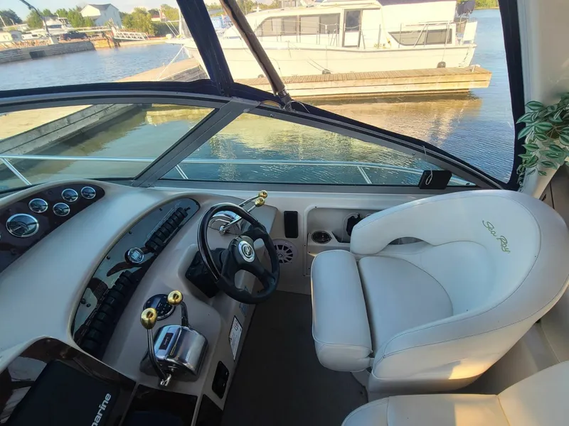 Slide: The Image of 2001 Sea Ray 340 Sundancer 34 - 7834599