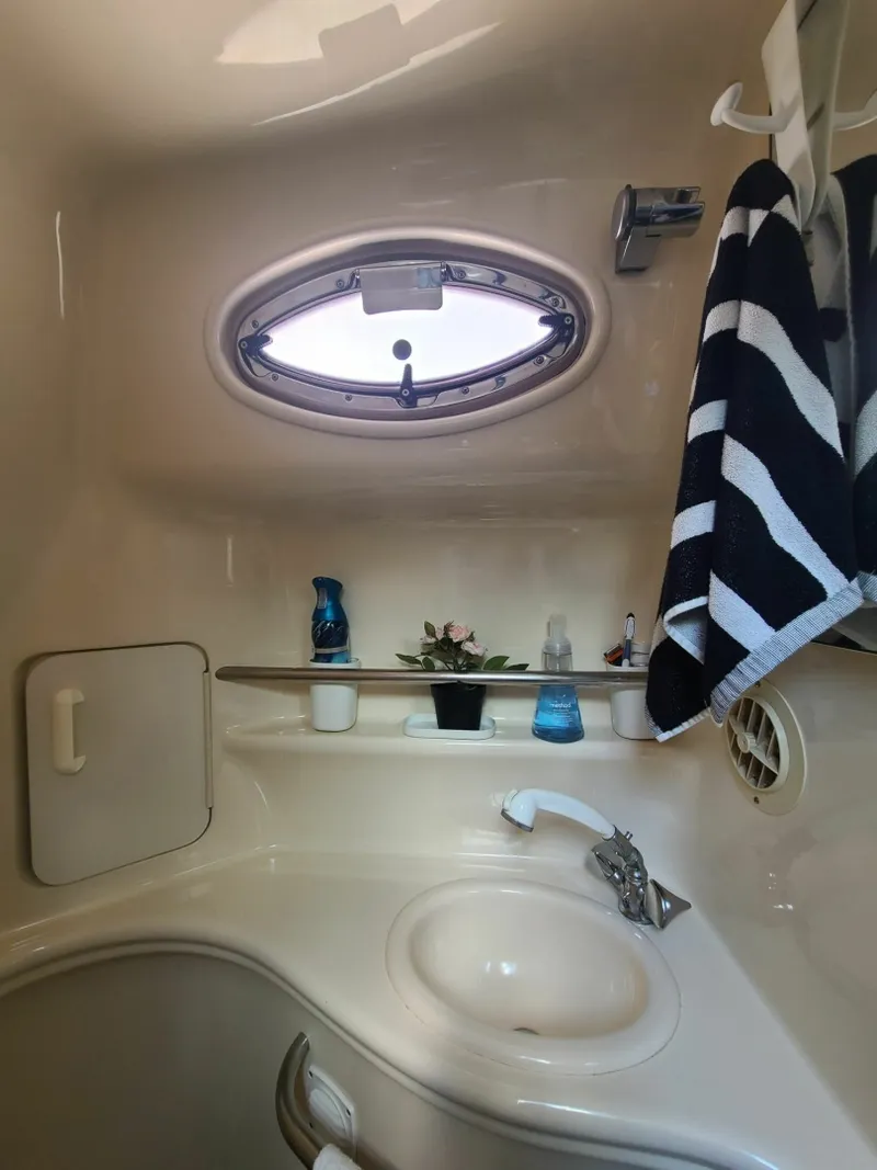 Slide: The Image of 2001 Sea Ray 340 Sundancer 34 - 7834613
