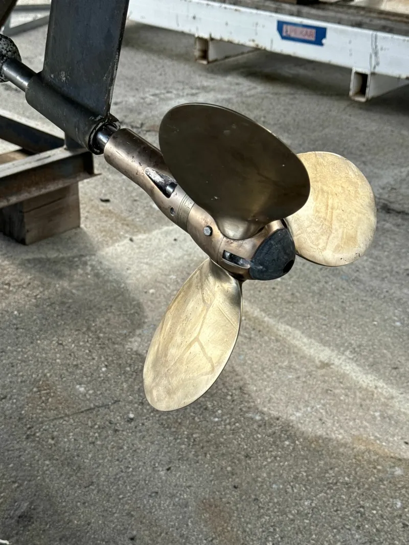 Slide: The Image of 2005 Catalina MK II 34 - 7835031