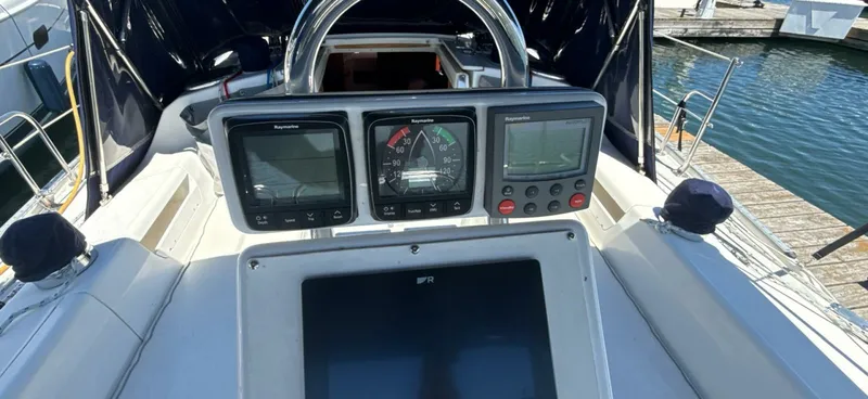 Slide: The Image of 2005 Catalina MK II 34 - 7834959