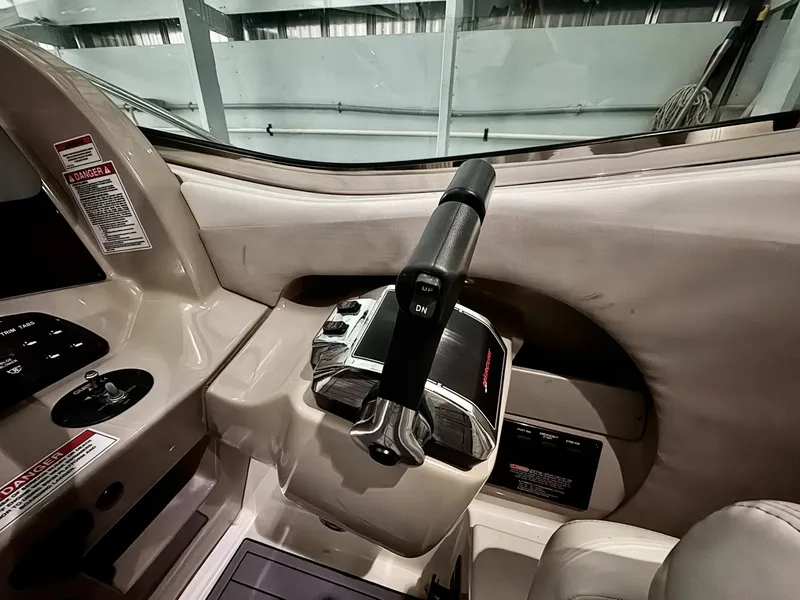 Slide: The Image of 2007 Sea Ray 290 Sundancer 29 - 7835051