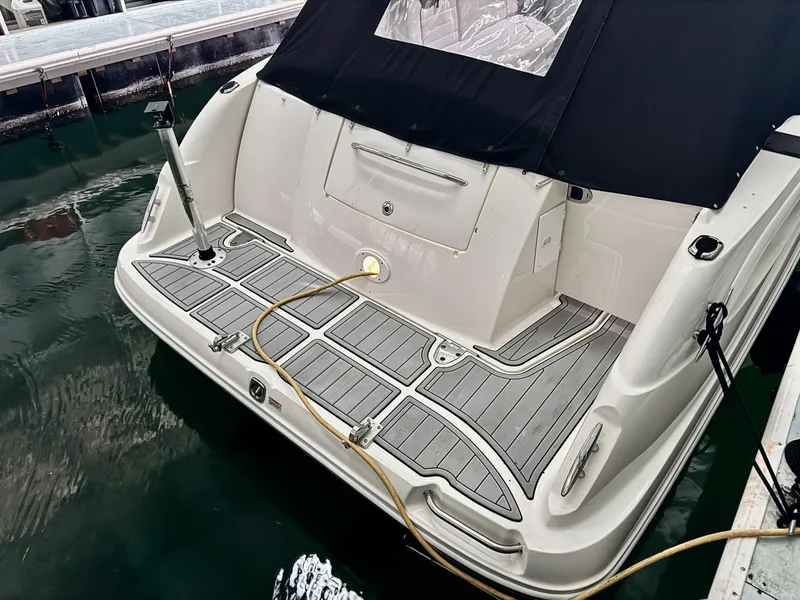Slide: The Image of 2007 Sea Ray 290 Sundancer 29 - 7835052