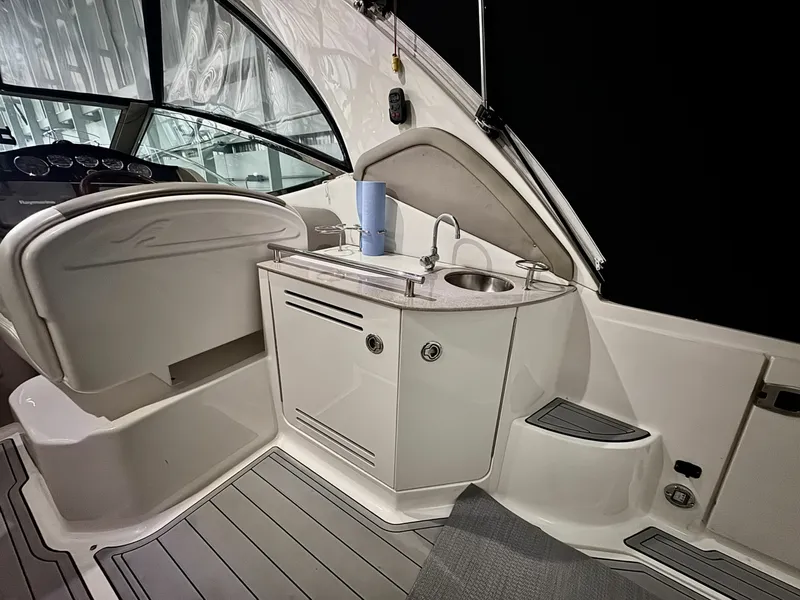 Slide: The Image of 2007 Sea Ray 290 Sundancer 29 - 7835047