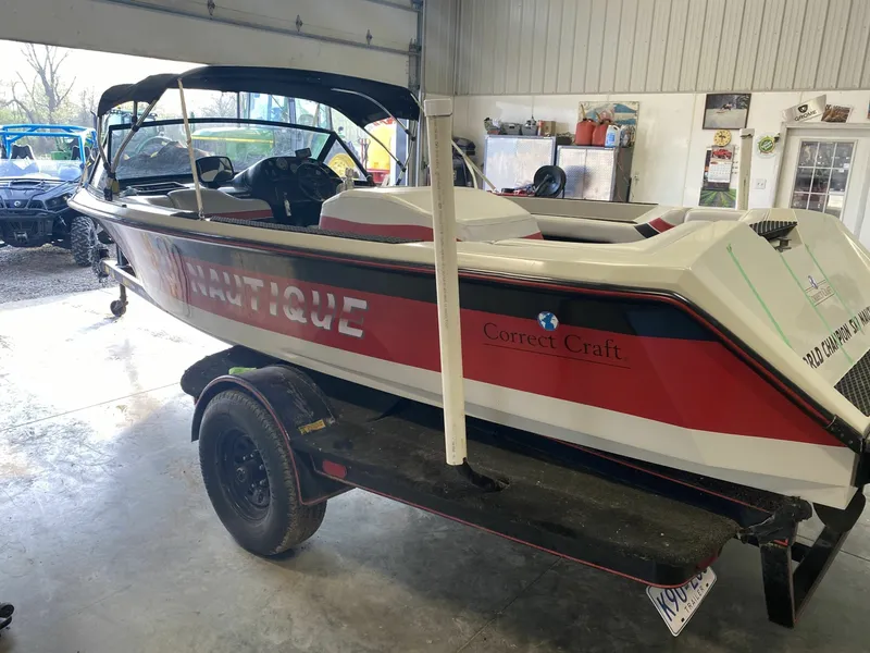 Slide: The Image of 1991 Correct Craft Ski Nautique 196 19 - 7835201