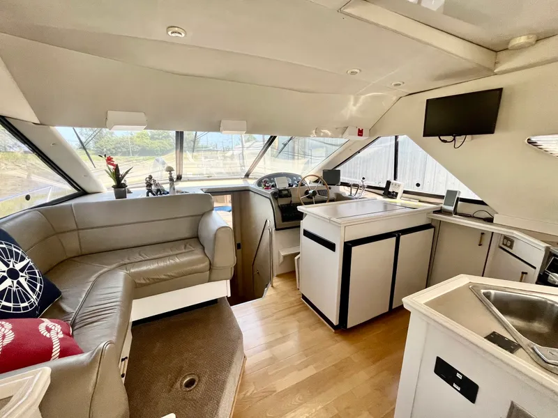 Slide: The Image of 1996 Bayliner 3988 39 - 7835266