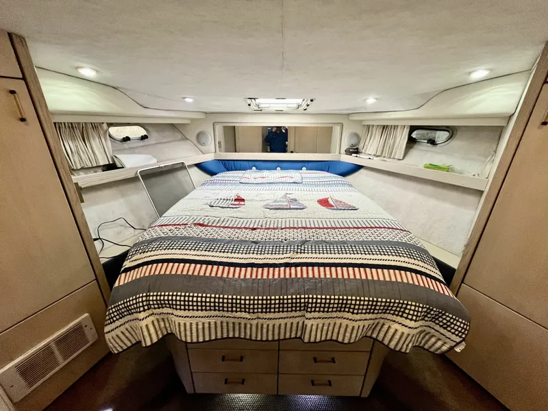 Slide: The Image of 1996 Bayliner 3988 39 - 7835287