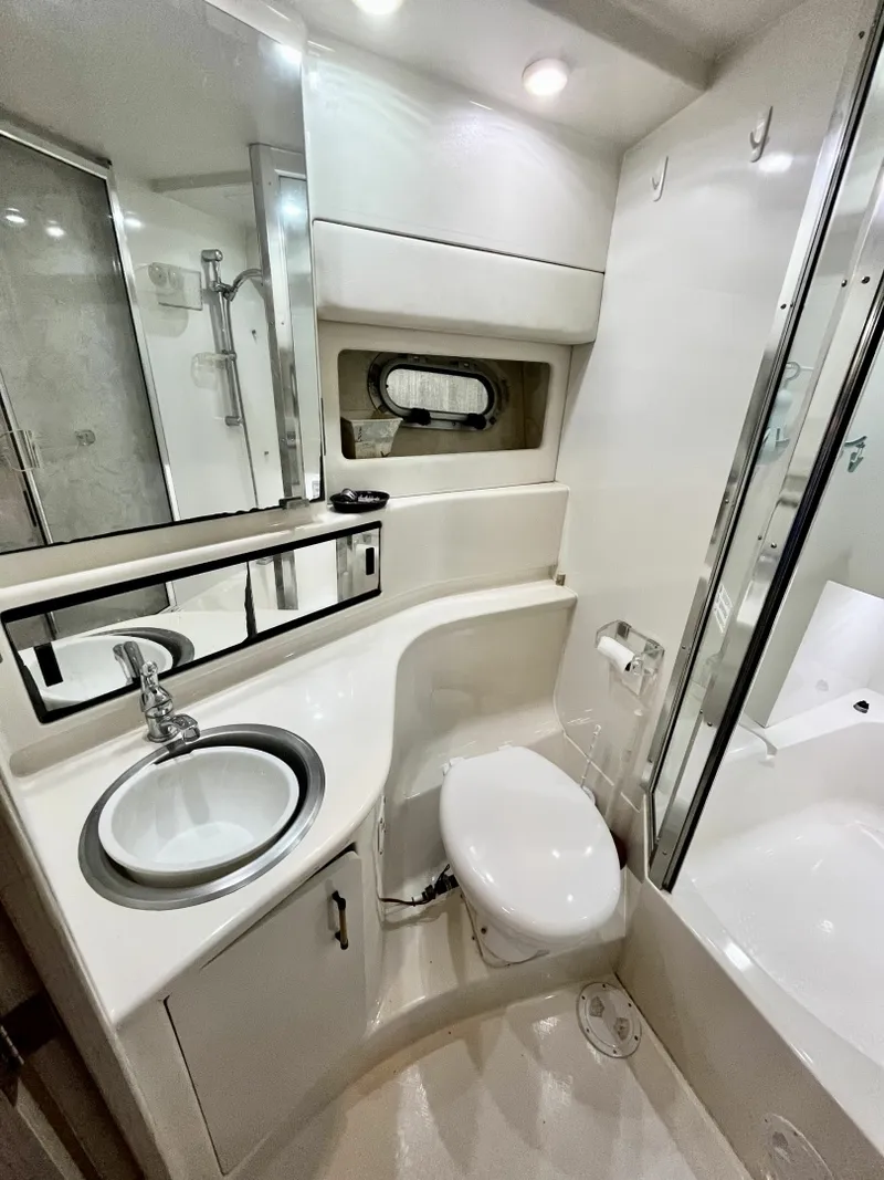 Slide: The Image of 1996 Bayliner 3988 39 - 7835294