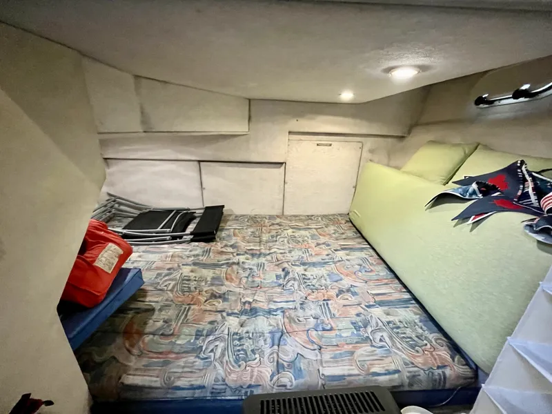 Slide: The Image of 1996 Bayliner 3988 39 - 7835297