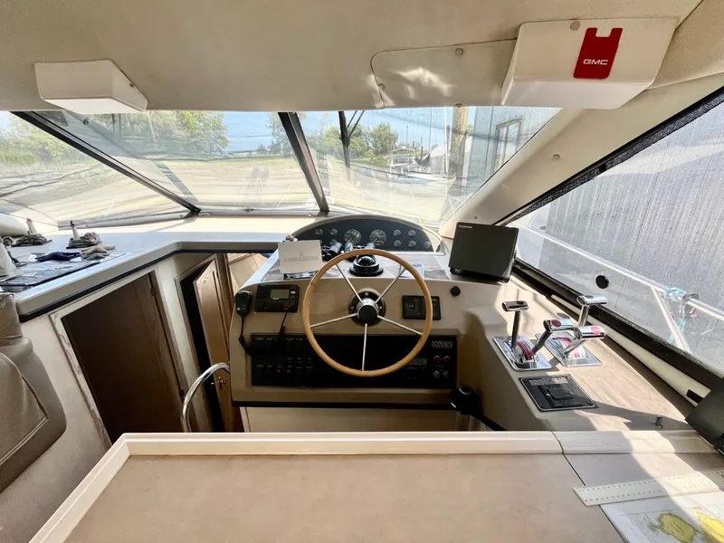 Slide: The Image of 1996 Bayliner 3988 39 - 7835276