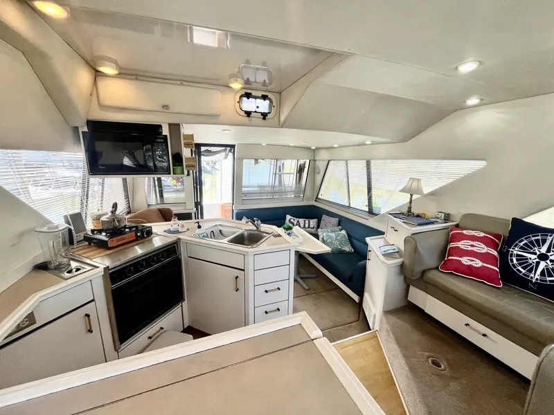 Slide: The Image of 1996 Bayliner 3988 39 - 7835268