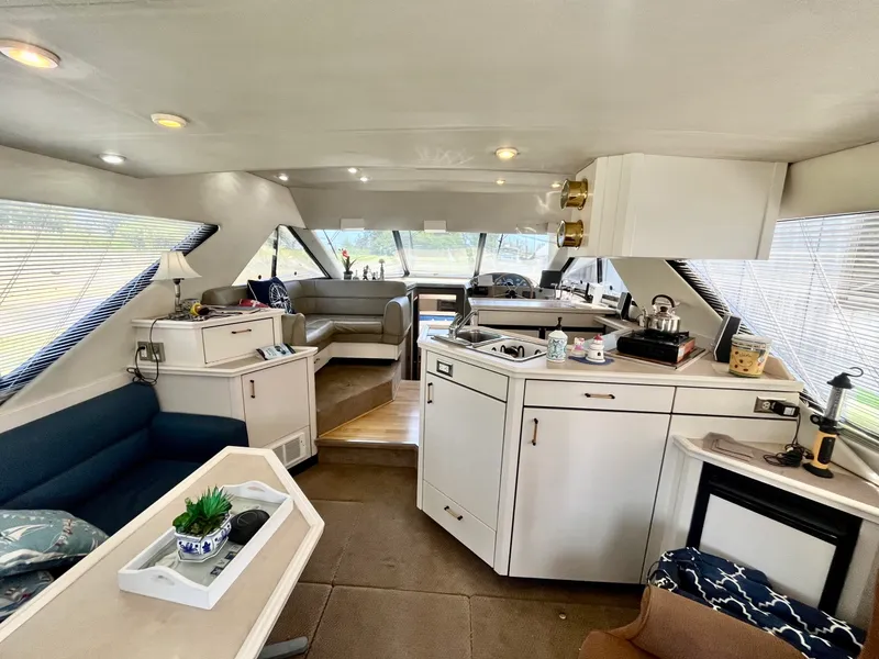 Slide: The Image of 1996 Bayliner 3988 39 - 7835257
