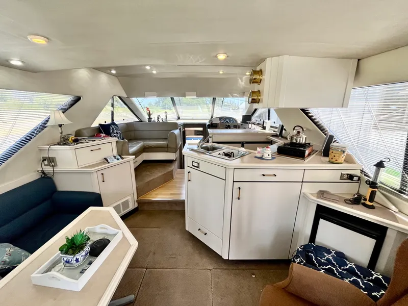 Slide: The Image of 1996 Bayliner 3988 39 - 7835258