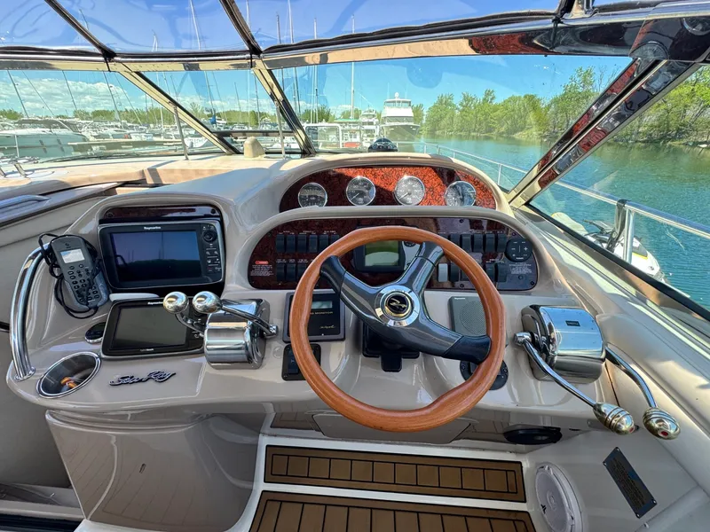 Slide: The Image of 2003 Sea Ray 360 Sundancer 36 - 7835453