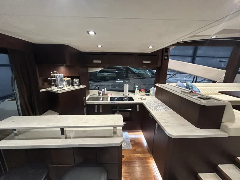 Slide: The Image of 2018 Galeon 560 Sky 56 - 7835565