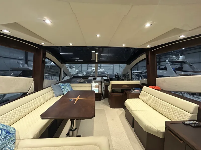 Slide: The Image of 2018 Galeon 560 Sky 56 - 7835568