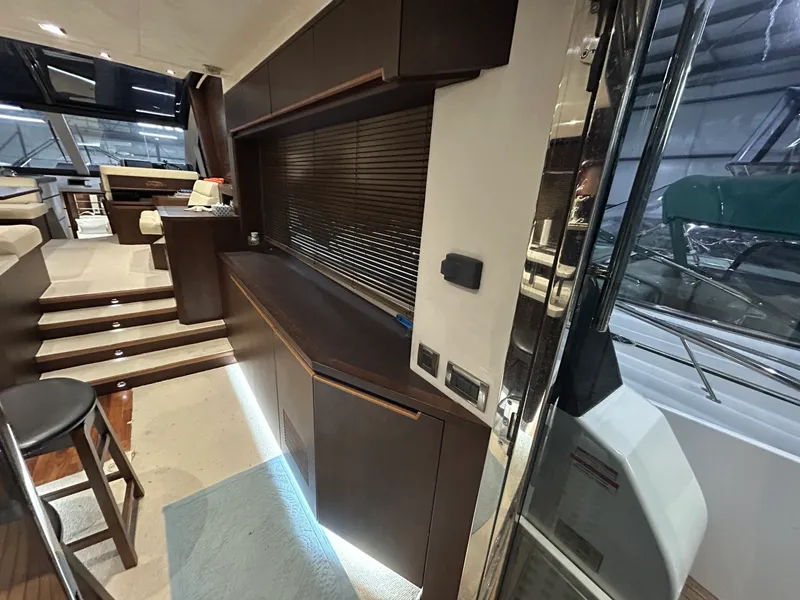Slide: The Image of 2018 Galeon 560 Sky 56 - 7835547