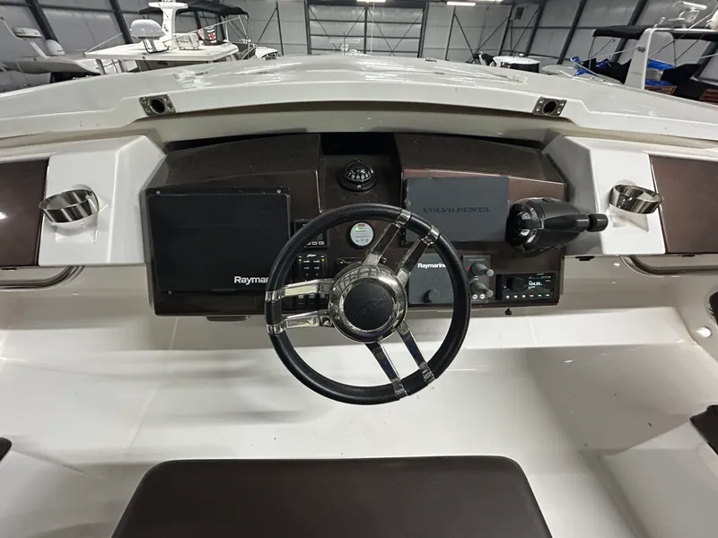 Slide: The Image of 2018 Galeon 560 Sky 56 - 7835611