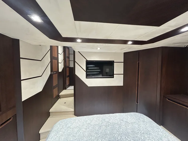 Slide: The Image of 2018 Galeon 560 Sky 56 - 7835601