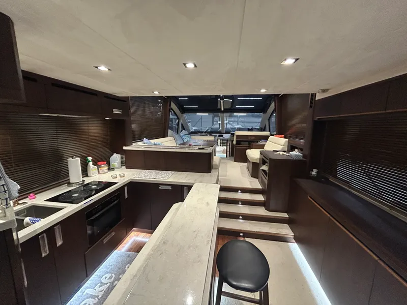Slide: The Image of 2018 Galeon 560 Sky 56 - 7835546