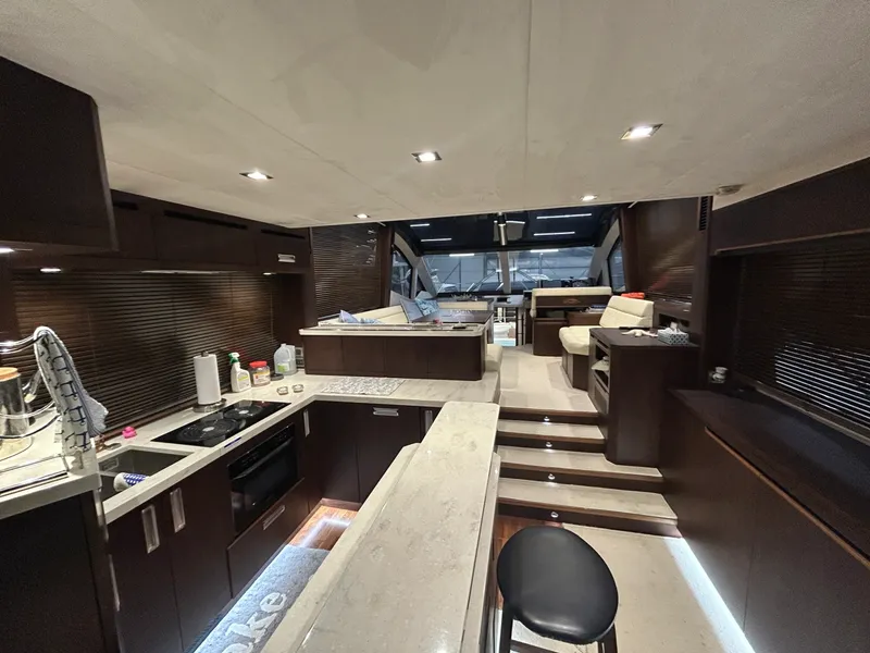 Slide: The Image of 2018 Galeon 560 Sky 56 - 7835545