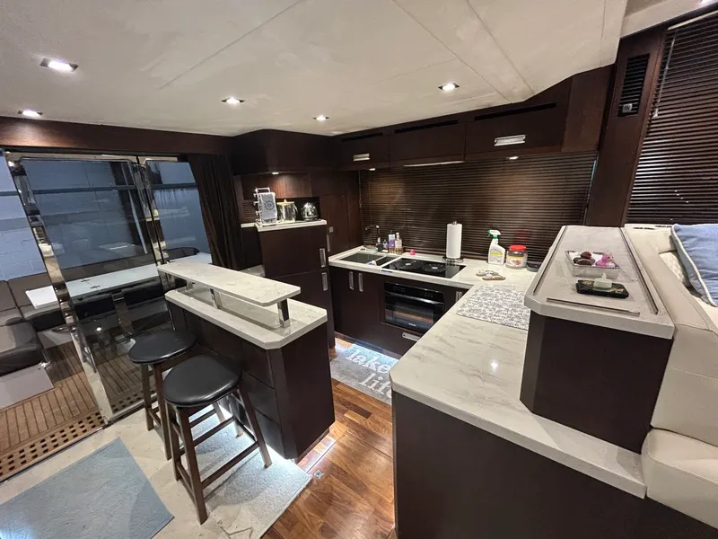 Slide: The Image of 2018 Galeon 560 Sky 56 - 7835551